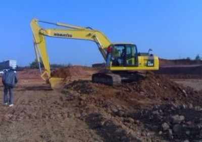 如何找到小松中國工廠直營店及選購二手挖掘機(jī)指南